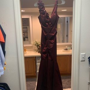 Cachè Formal Dress
